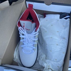 White and red color 2 1/2 size men